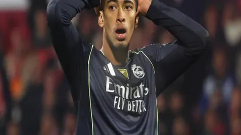 李刚仁因伤缺席约旦之战，俱乐部赛事亦受影响